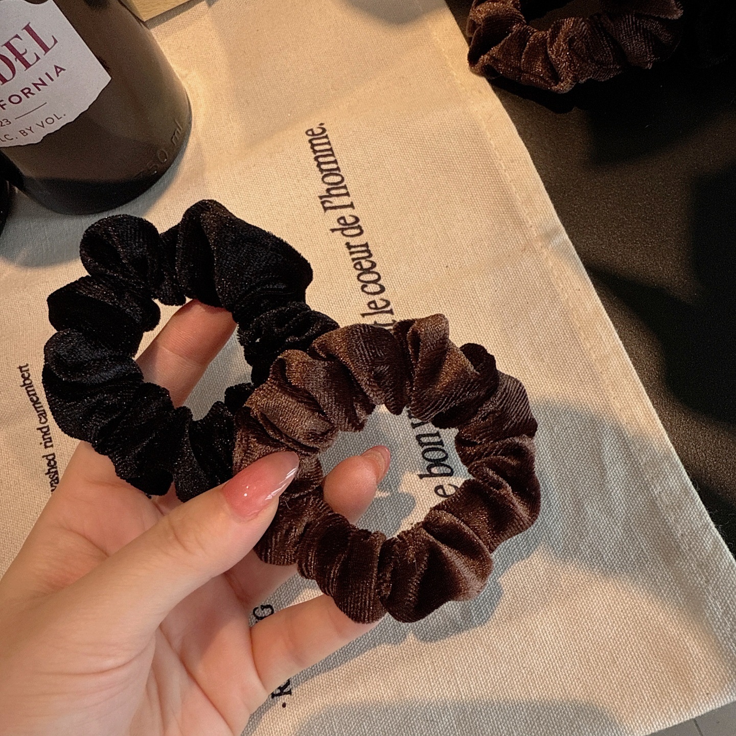 Women's Elastic Retro Velvet Hair Ties For All Seasons Solid Black Coffee