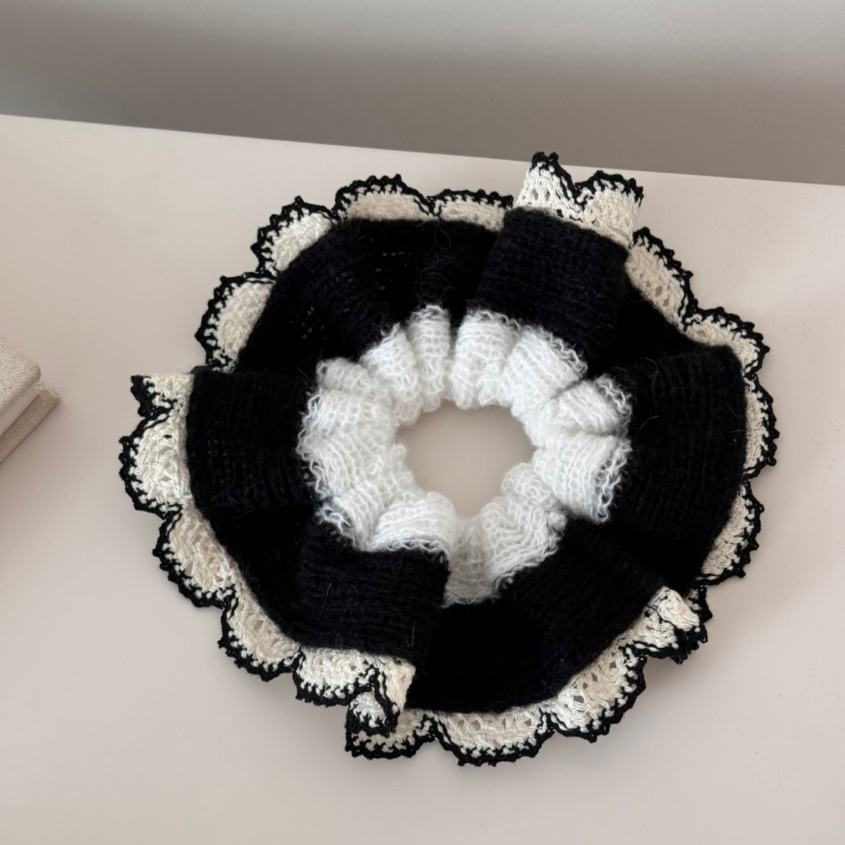 Women's Autumn Winter Elastic Bun Hair Tie Elegant Soft Knitted Lace