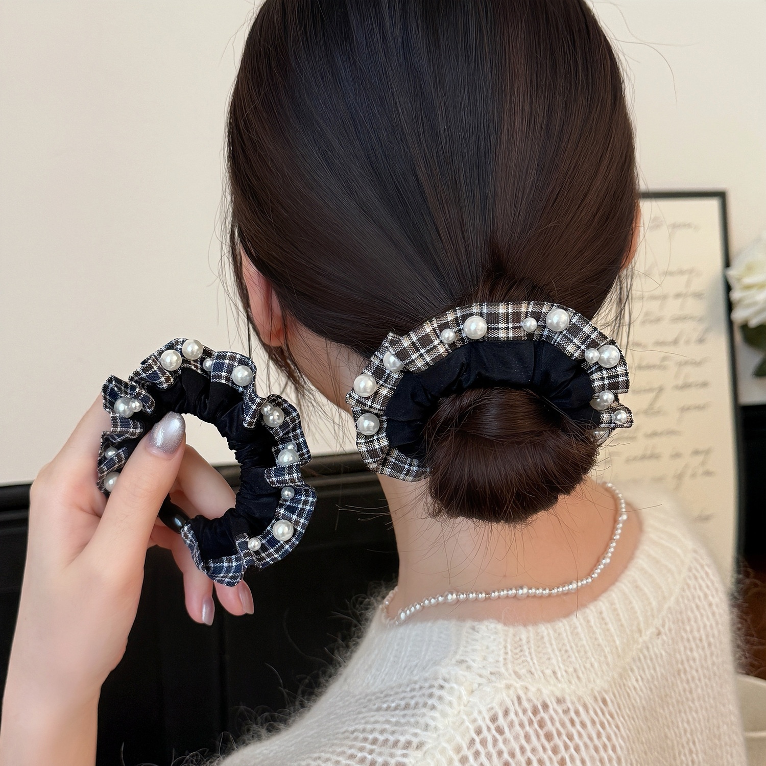 Women's Elegant Pearl Pleated Fabric Mini Hair Ties Checkered Pattern