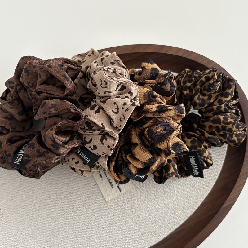 Women's Autumn Winter Fabric Scrunchie Hair Accessories Leopard Print