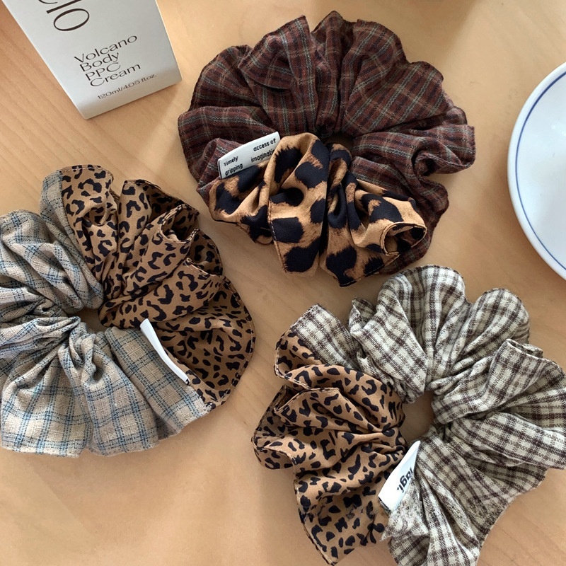 Women's Retro Contrast Leopard Plaid Cloth Hair Ties Sweet Scrunchies