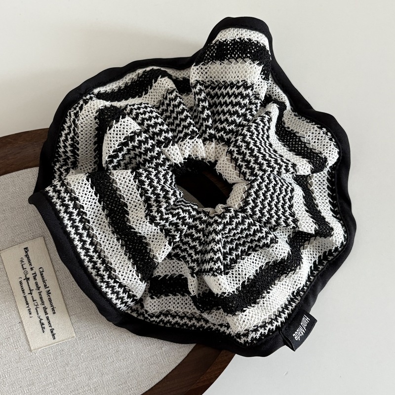 Women's Casual Large Yarn Knitted Hair Ties Black White Striped