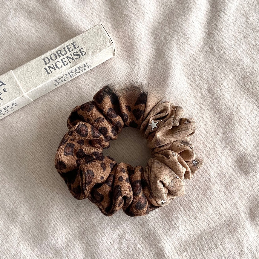 Women's Stylish Retro Cloth Hair Tie Scrunchie Classic Leopard Print