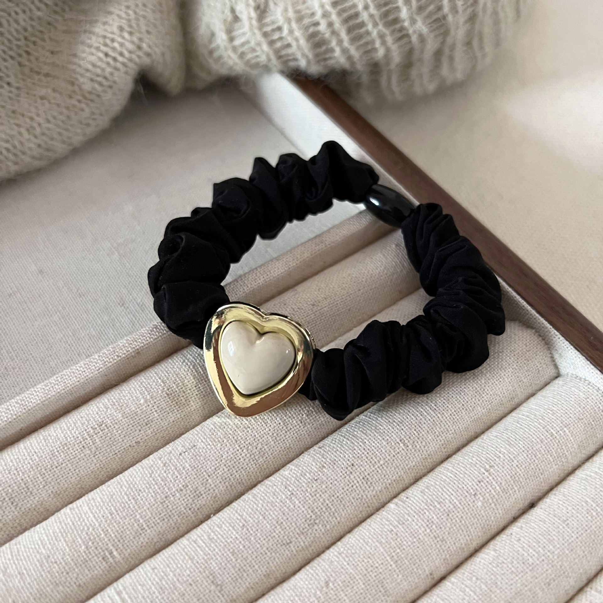 Women's Elastic Cloth Hair Tie Everyday Black White Metal Heart Hairband