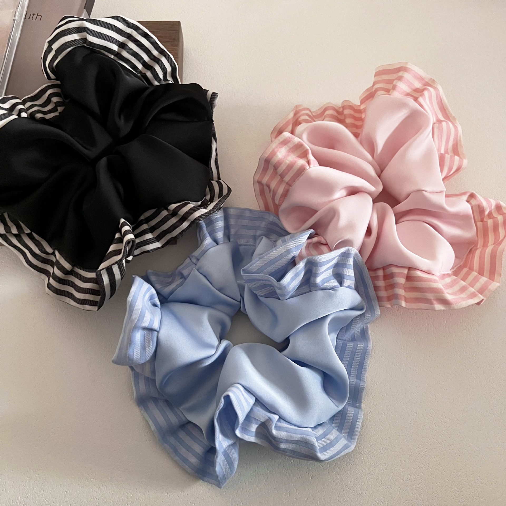 Women's Sweet Satin Ruffle Scrunchie Hair Tie For Daily Wear Striped Pattern