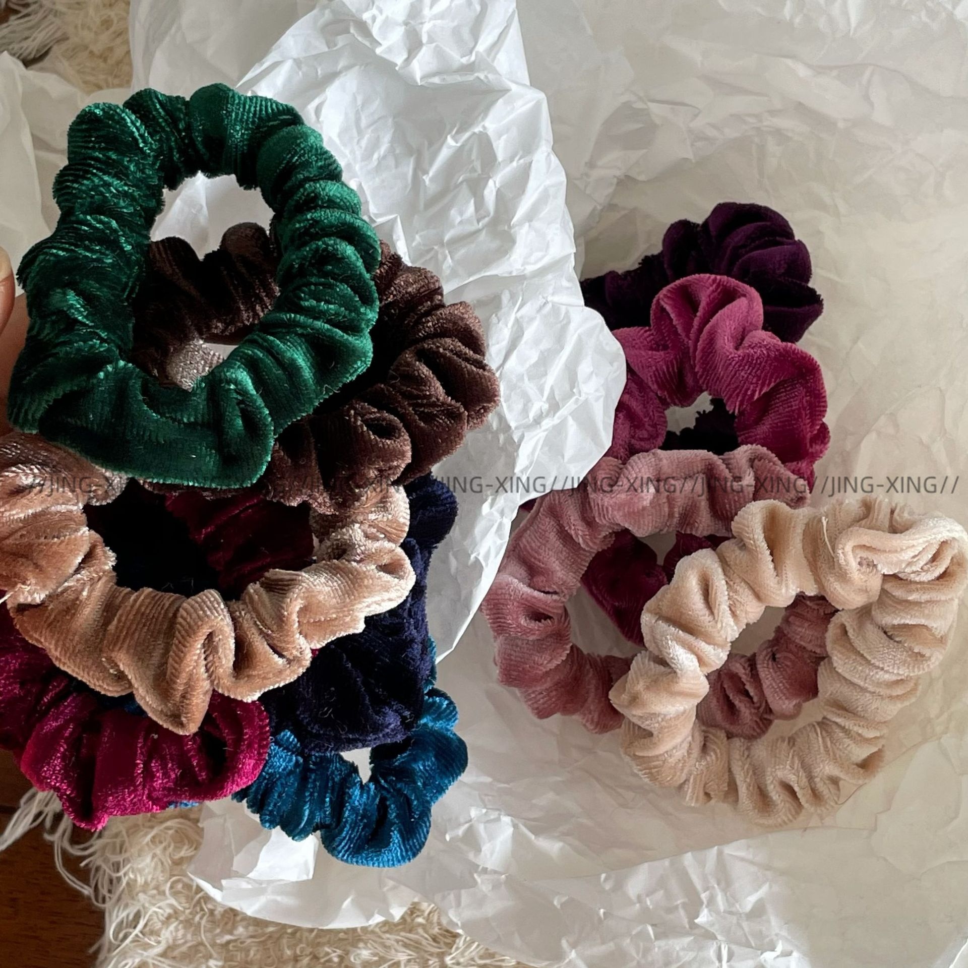 Women's All Seasons Velvet Scrunchie Hairband Daily Use Solid Color