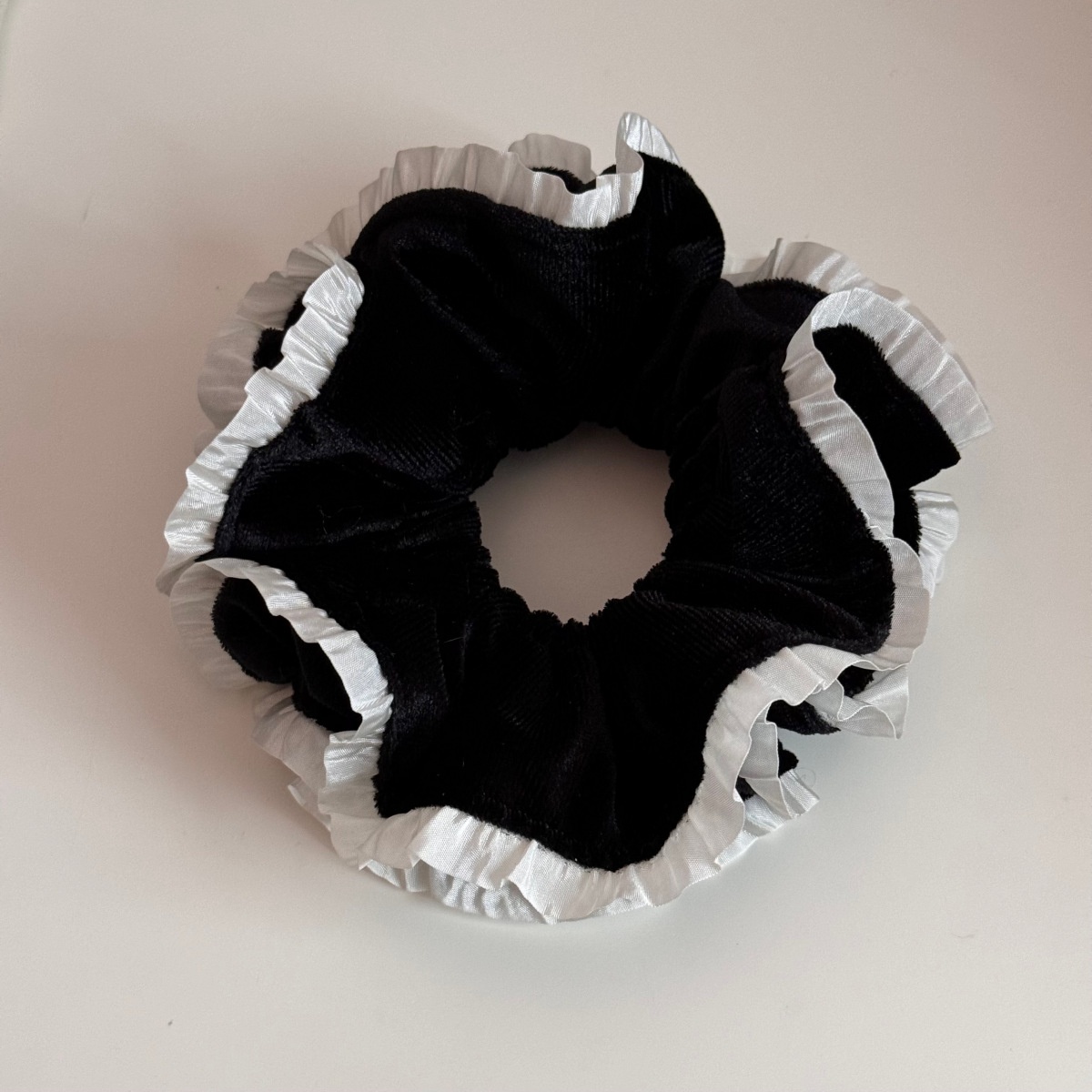 Women's Elegant Velvet Lace Hair Tie in Black for Autumn & Winter