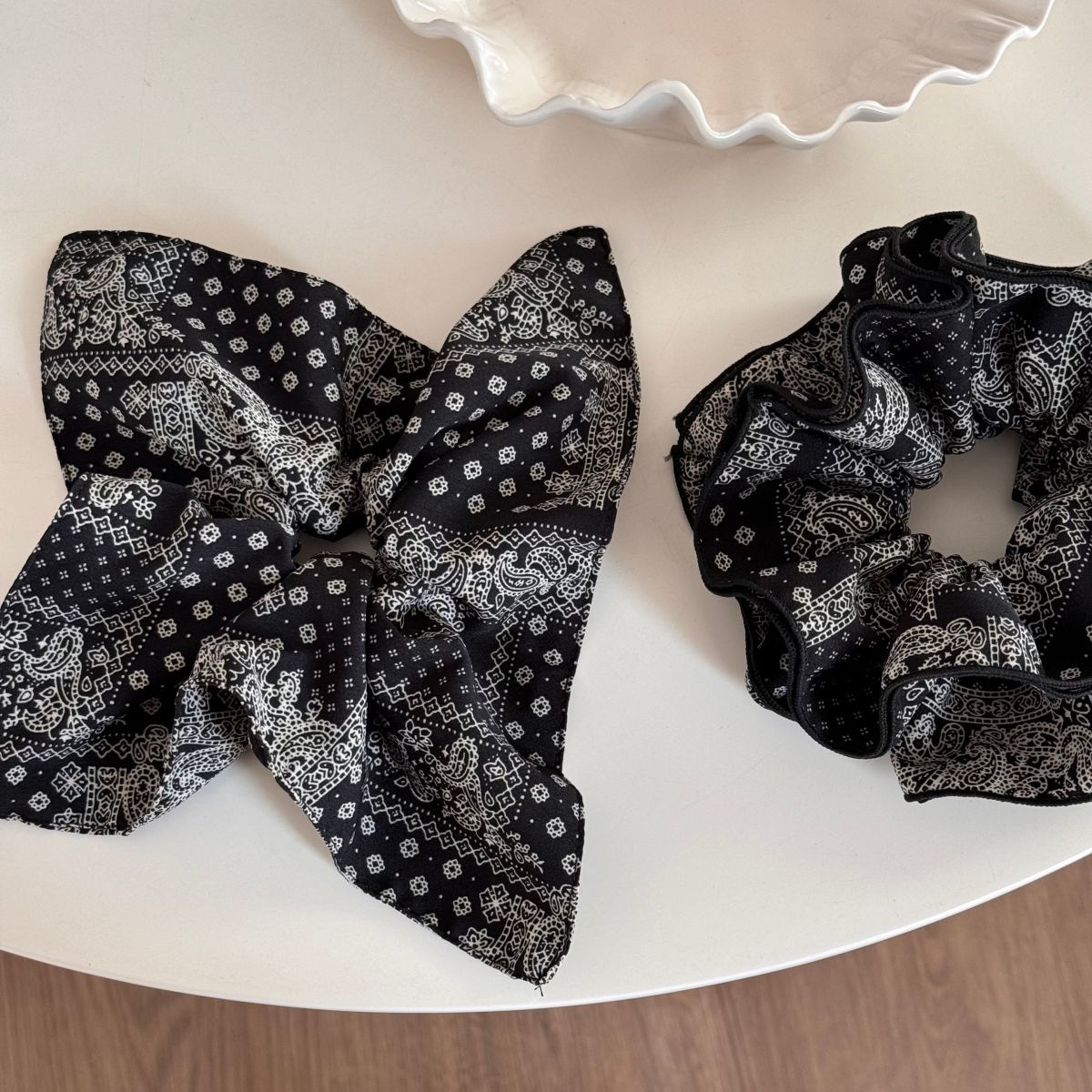 Women's Daily Cloth Volume Pleated Hair Tie Vintage Paisley Floral Print