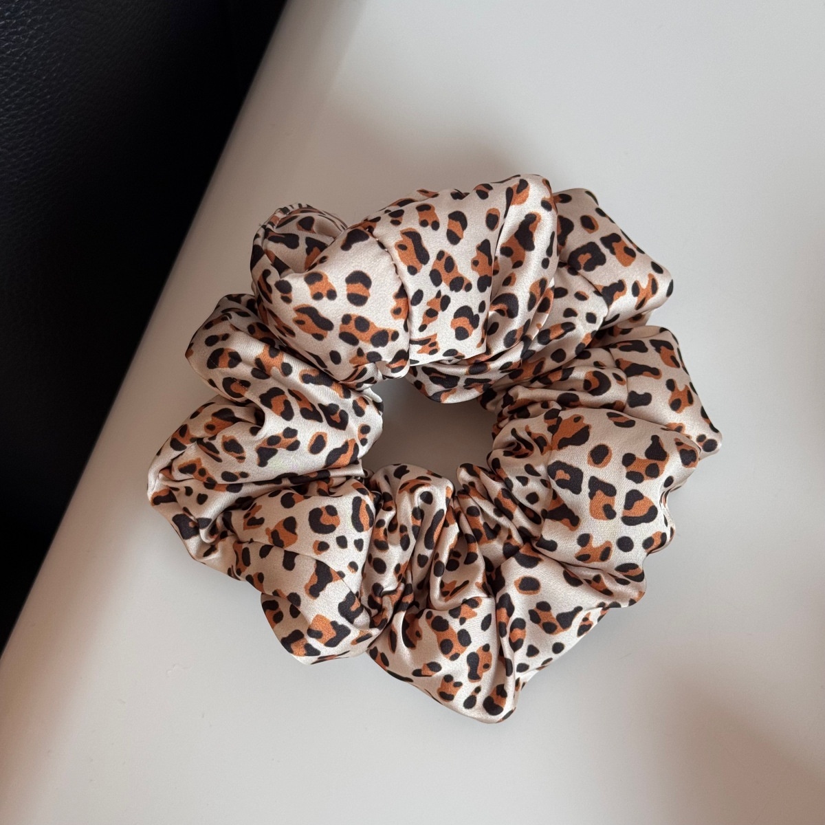 Women's Daily Cloth Scrunchie Hair Tie Colorful Leopard Print