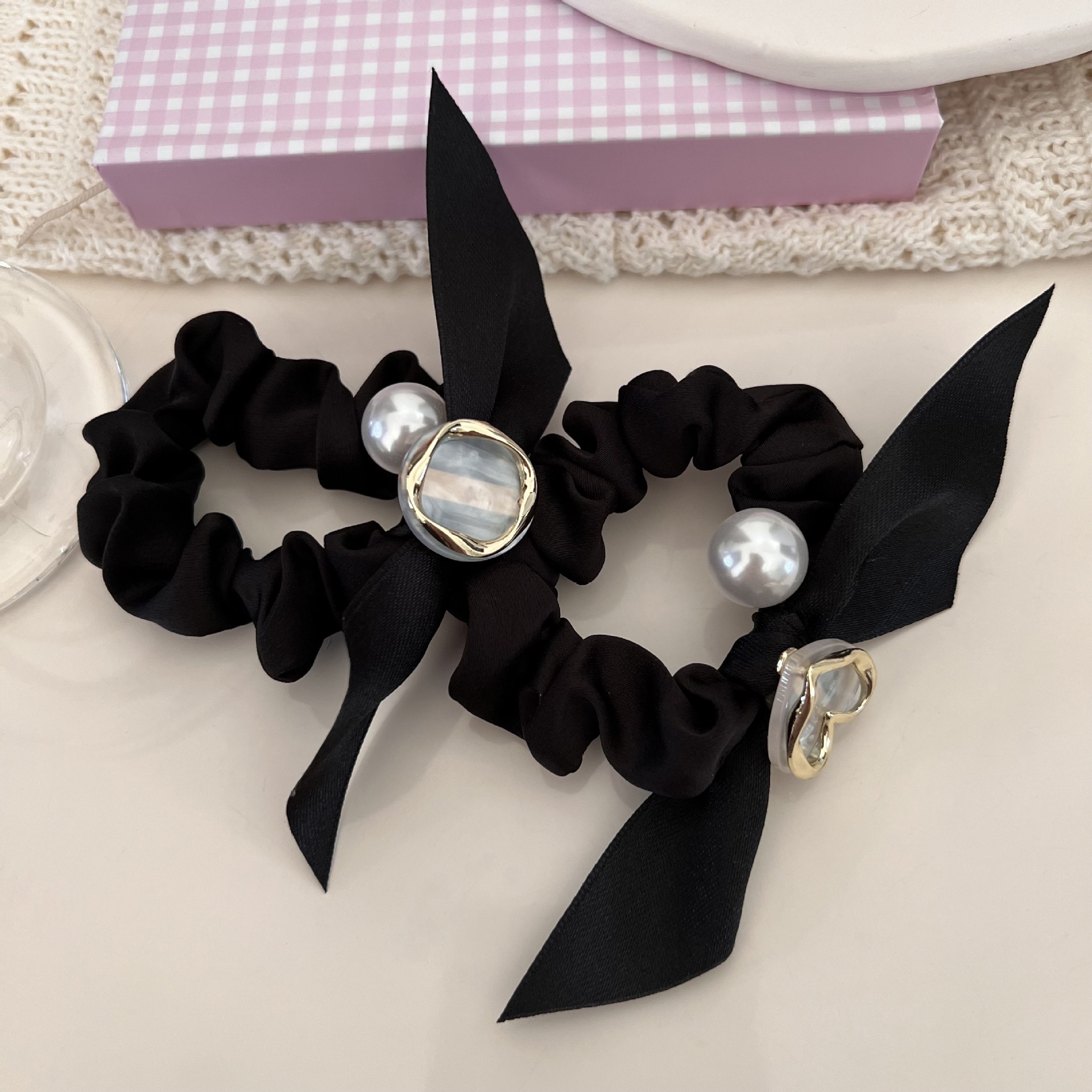 Women's High Elastic Pearl Cloth Hair Tie Ponytail Holder Black Heart
