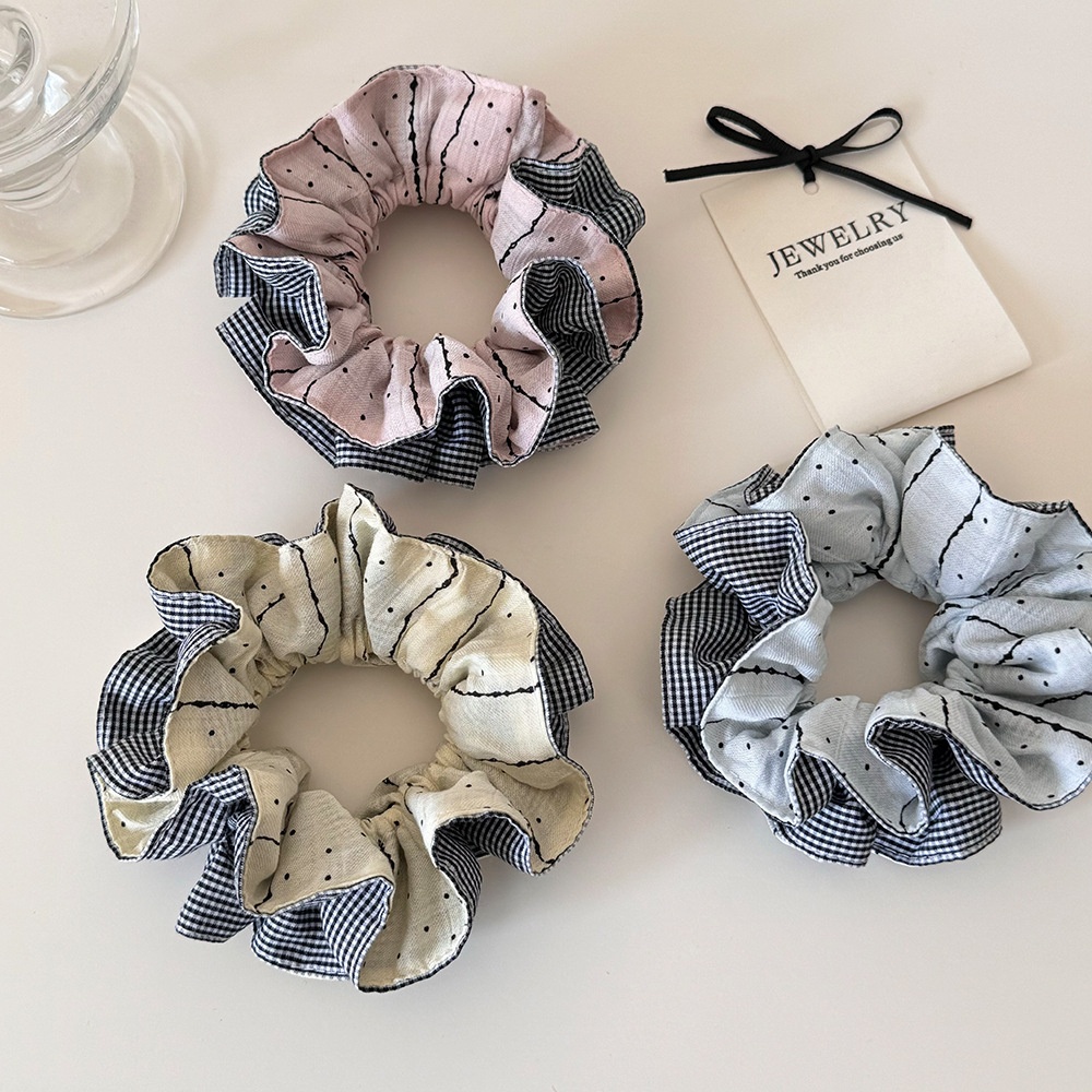  Final Polish:**
    "Women's Sweet Spring Polyester Hair Tie Pink Polka Dot Pattern"
    Let's check length:
    W-o-m-e-n-'-s (7)
    [space] (