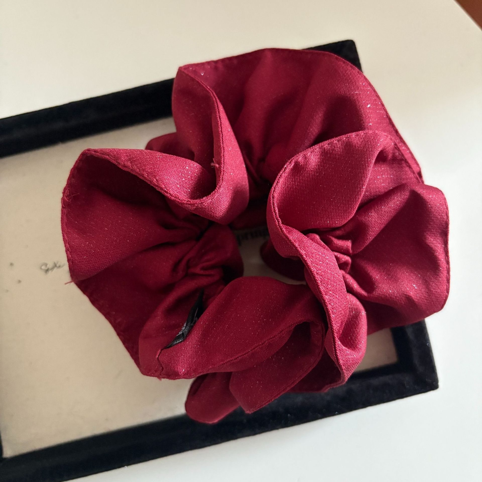 Women's Elegant Solid Color Satin Hair Tie, Chic Spring Accessory in Black