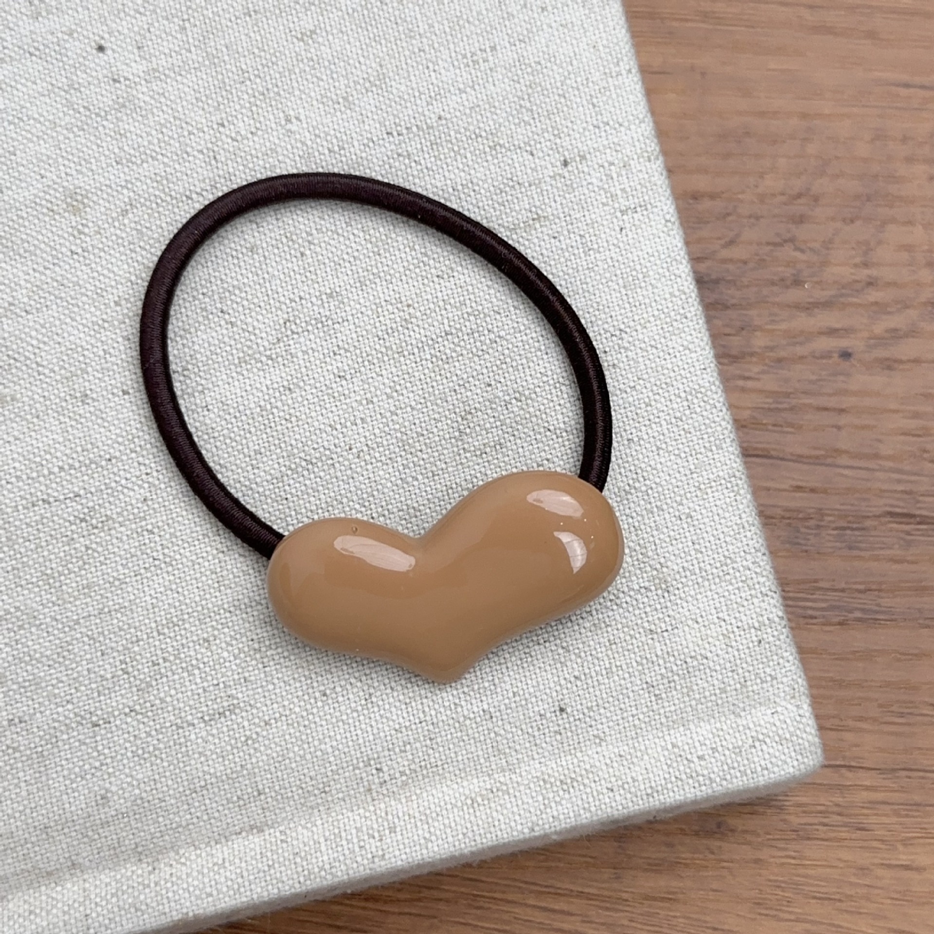 Girls Summer Acrylic Elastic Hair Band Cream Heart Shaped