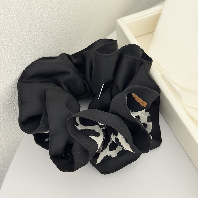 Women's Chic Satin Hair Tie For Daily Wear Black Coffee Leopard Print
