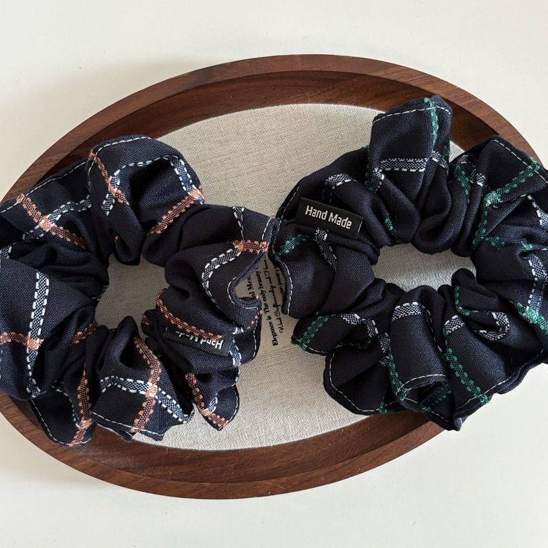 Women's Elegant Fabric Hair Bands For Stylish Buns Classic Plaid