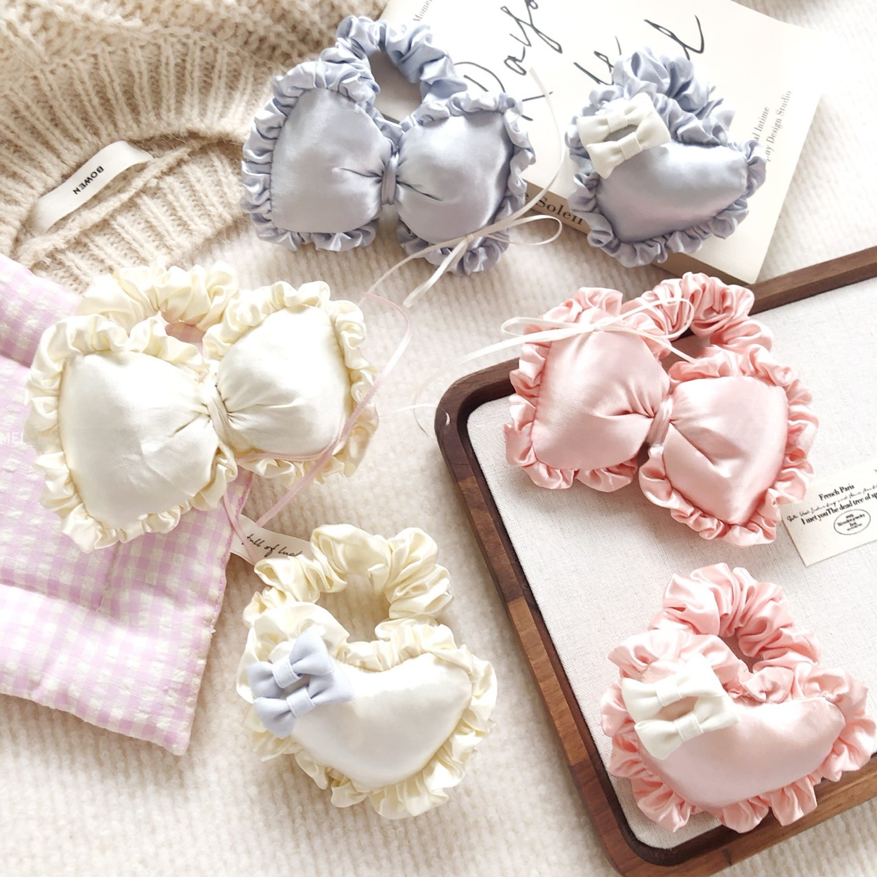 Women's Satin Ribbon Bow Lace Edge Heart Pattern Valentine's Day Hair Hoop