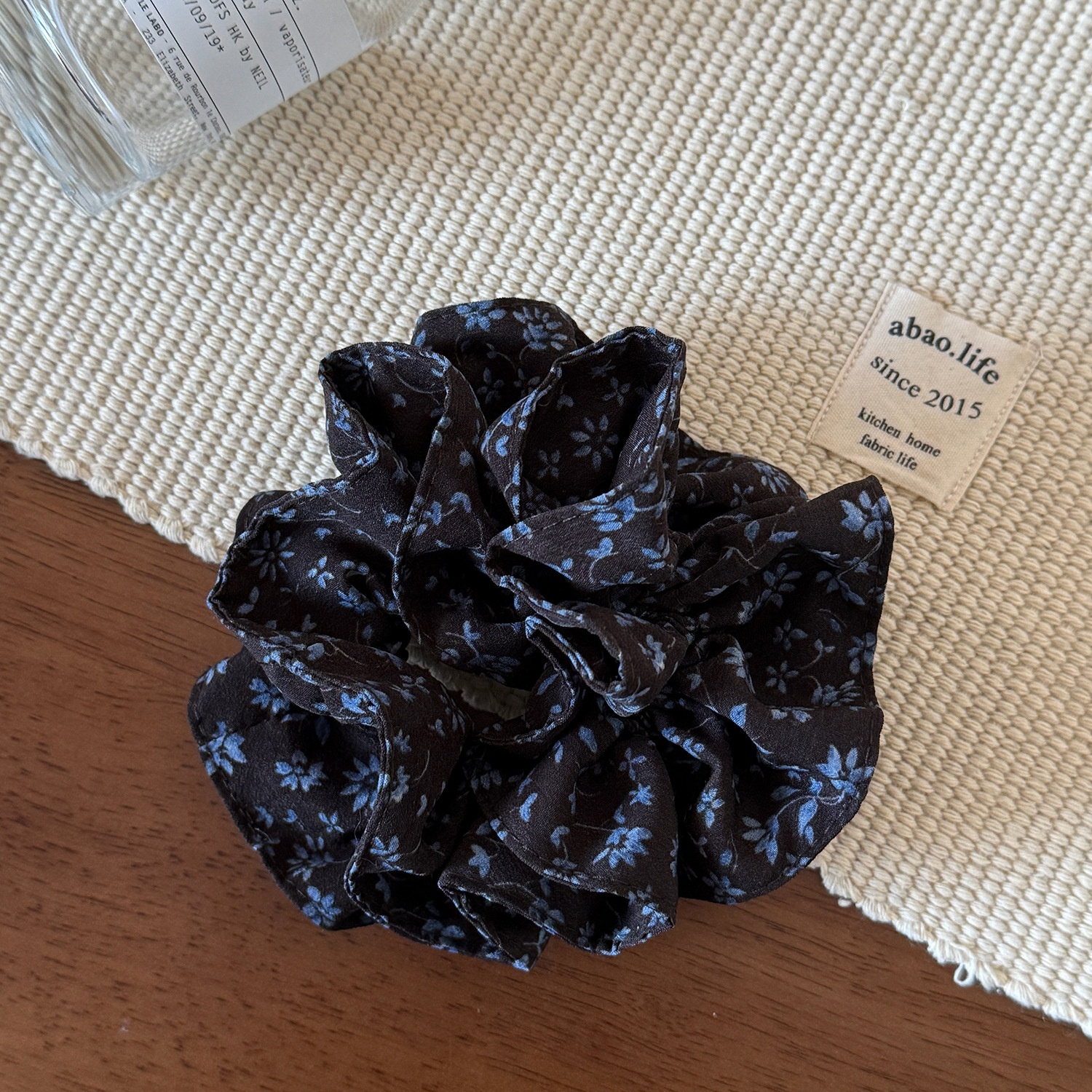 Women's Elegant Fabric Bun Hair Scrunchies Double Layer Black Floral