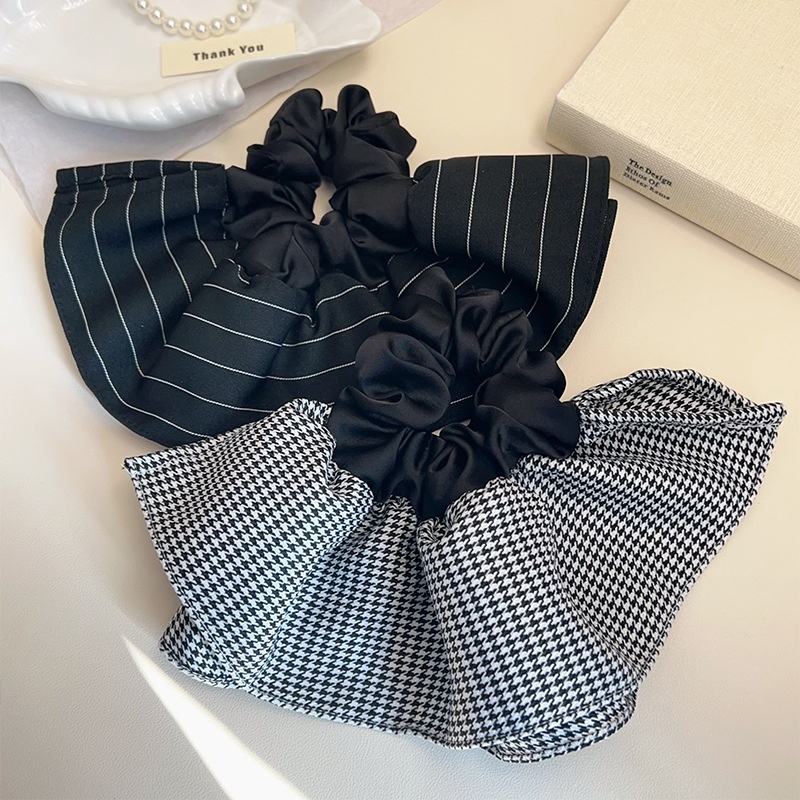 Women's Retro Autumn Cloth Hair Tie Black White Houndstooth Stripe