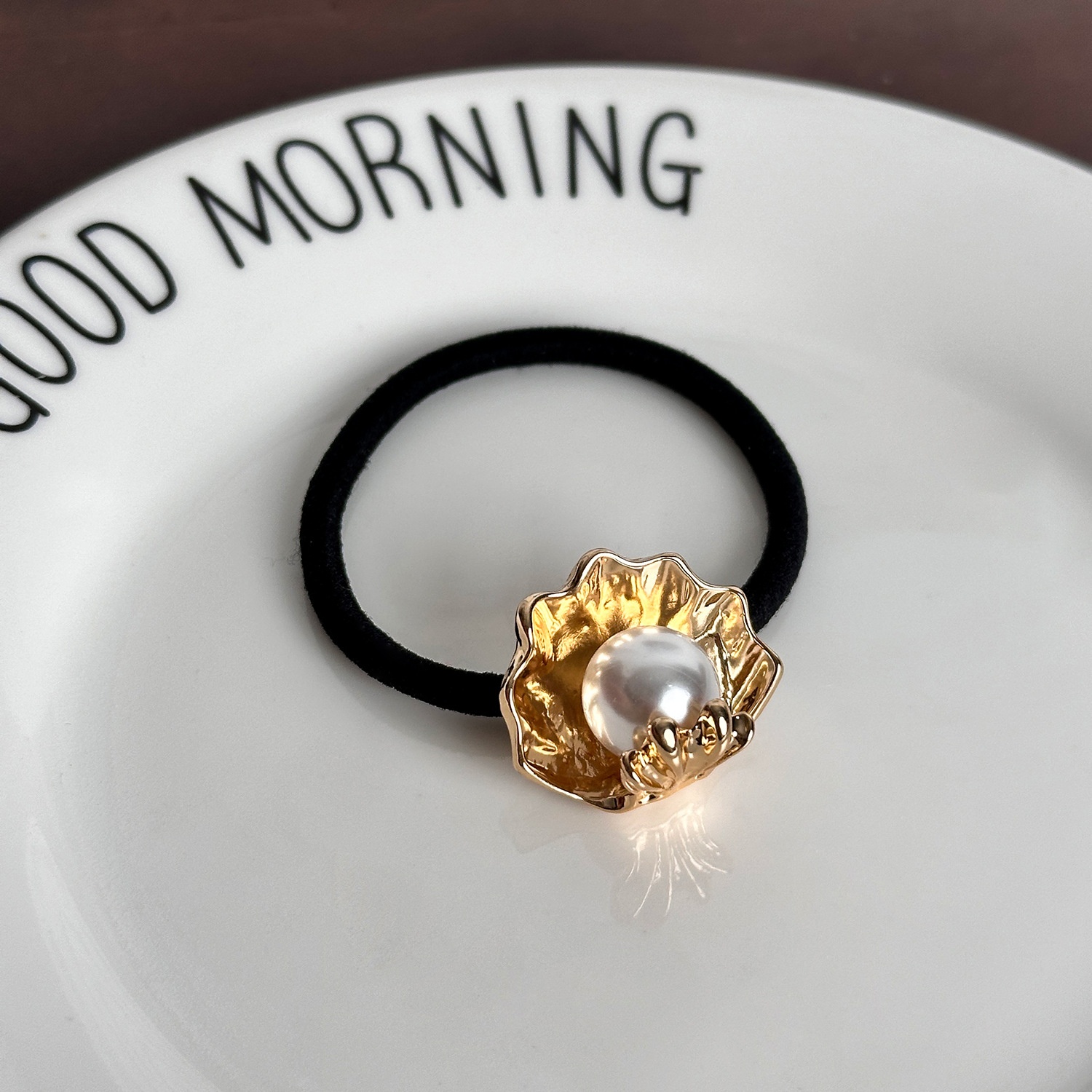 Women's Minimalist Metal Hair Ties Chic Cold Tone Stoving Varnish Bands