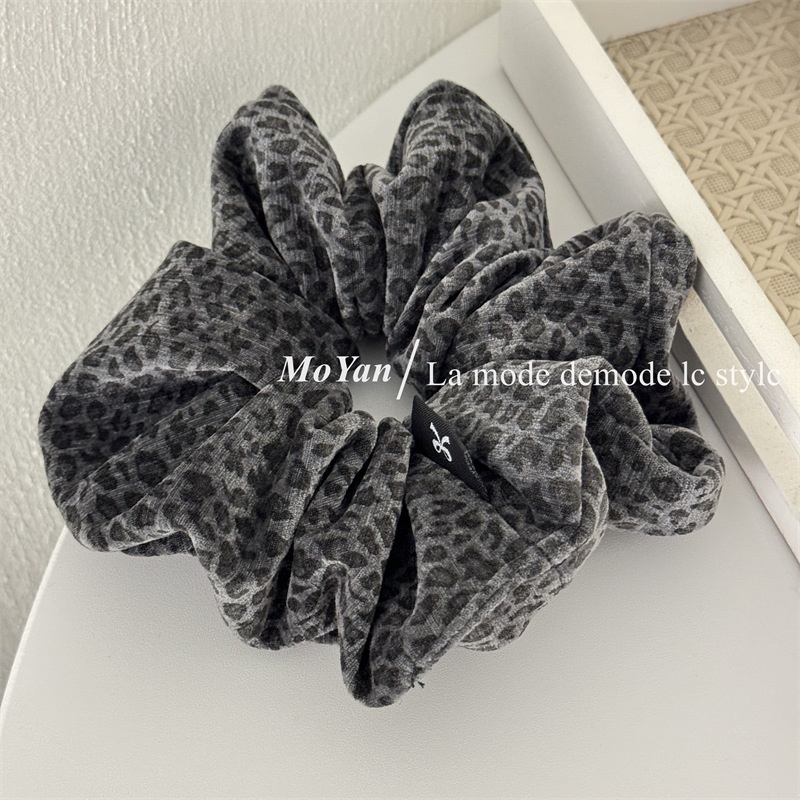 Women's Elegant Satin Tail Bun Hair Scrunchies Retro Leopard Print