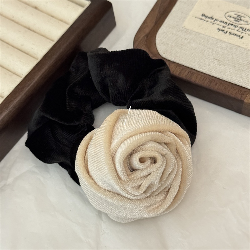 Women's Elegant Retro Velvet Hair Tie For Winter Styling Black Rose
