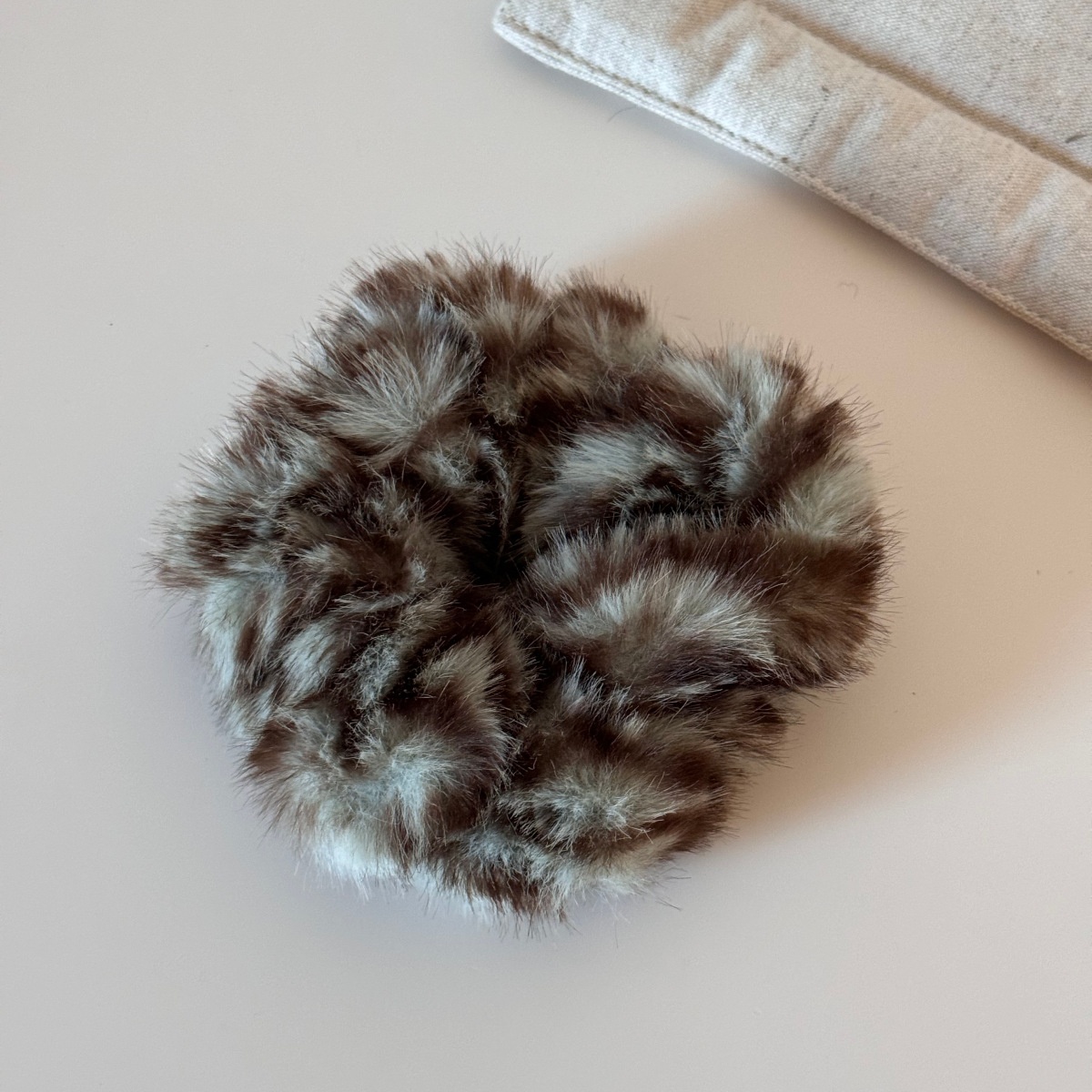 Women's Large High Elasticity Plush Winter Scrunchie Leopard Print