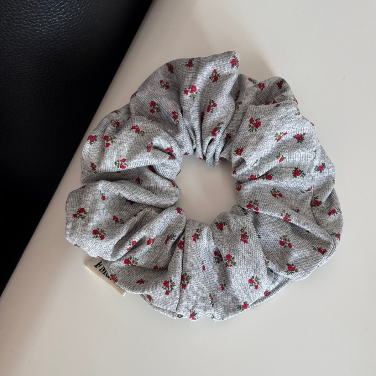 Women's Winter Daily Cloth Scrunchie Hair Tie White Ditsy Floral