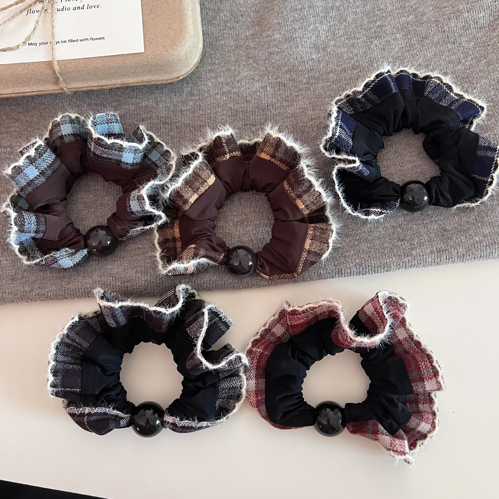 Women's All Season Cloth Hair Scrunchies Classic Checkered Plaid