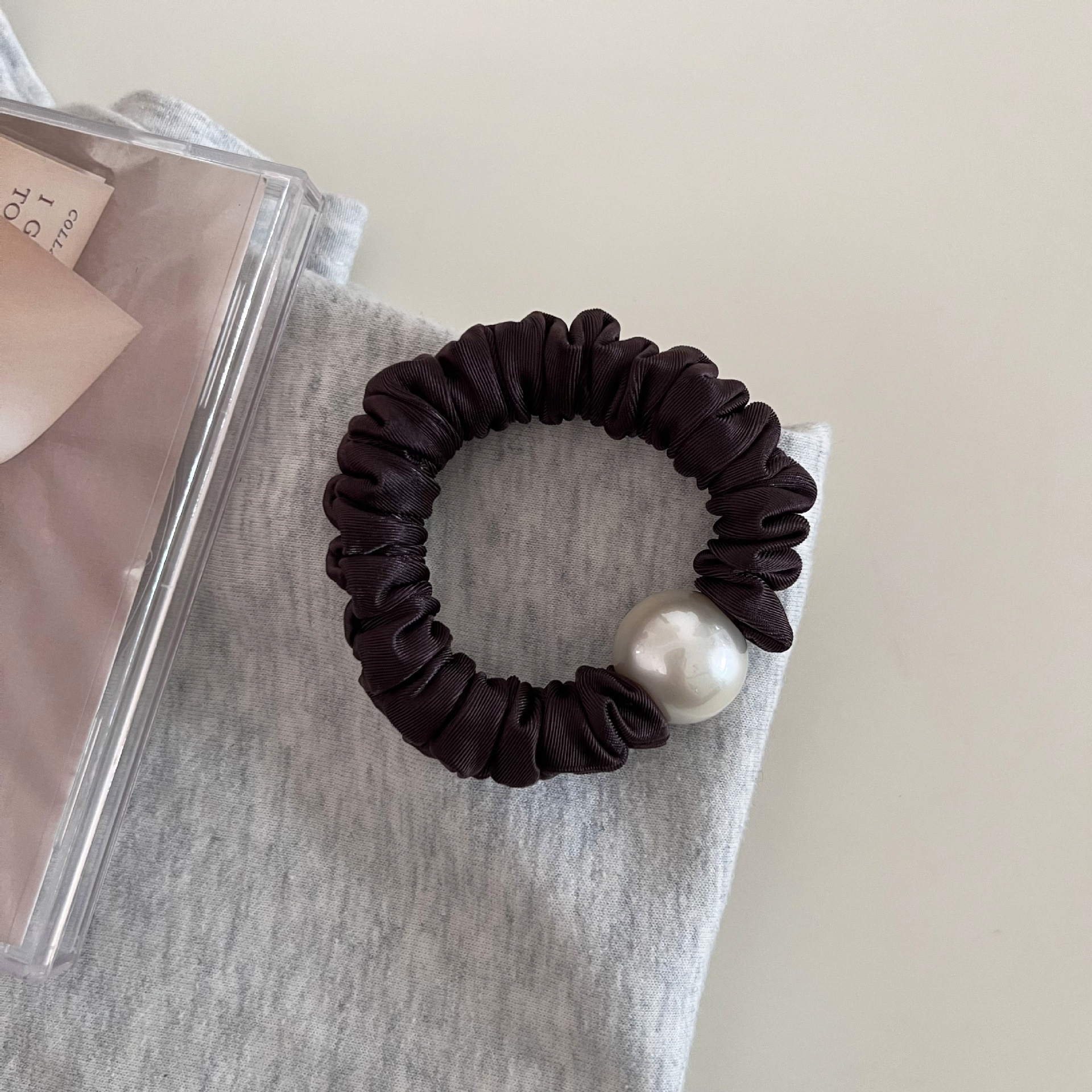 Women's Simple Artificial Pearl Hair Tie Spring Accessory Black