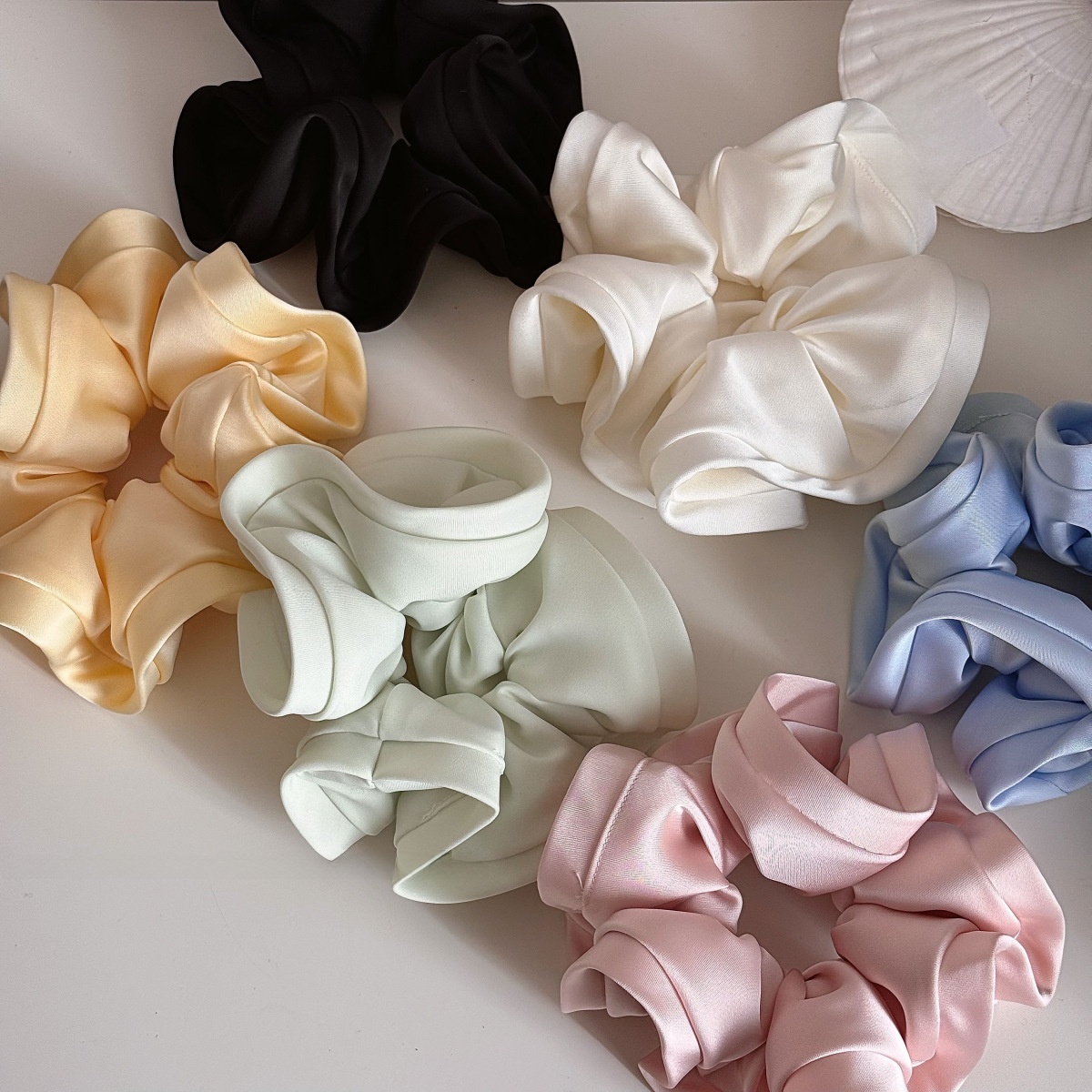 Women's Elegant Satin Scrunchie Hair Tie For Daily Wear Solid Color