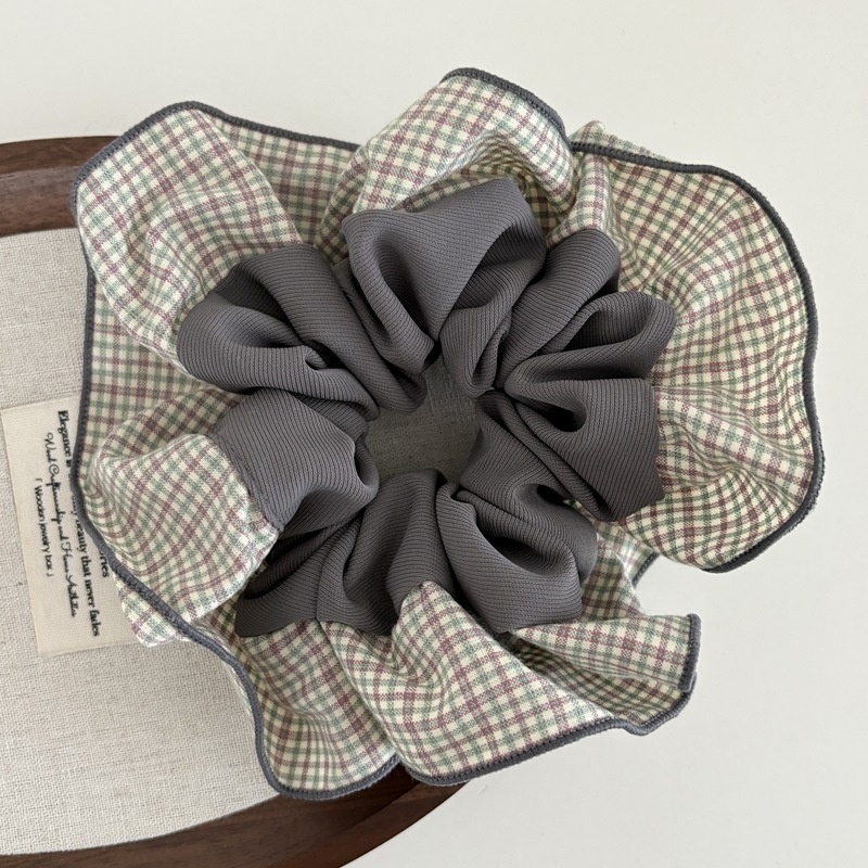 Women's Everyday Cloth Scrunchies Checkered Plaid Hair Ties In Black