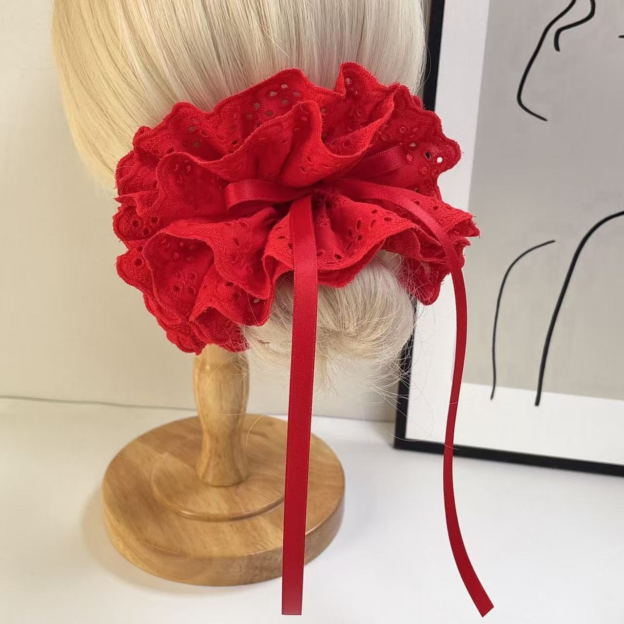 Women's Large Elastic Ponytail Hair Ties Sweet 4-Layer Pleated Lace