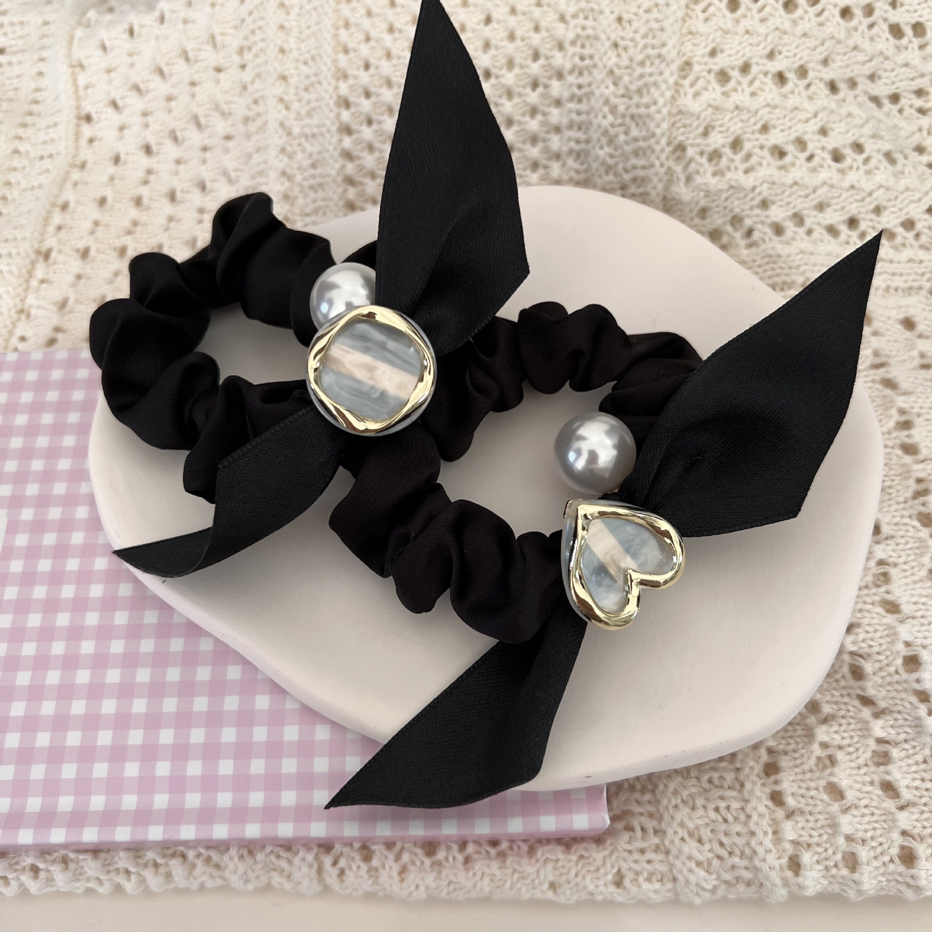 Women's High Elastic Pearl Cloth Hair Tie Ponytail Holder Black Heart