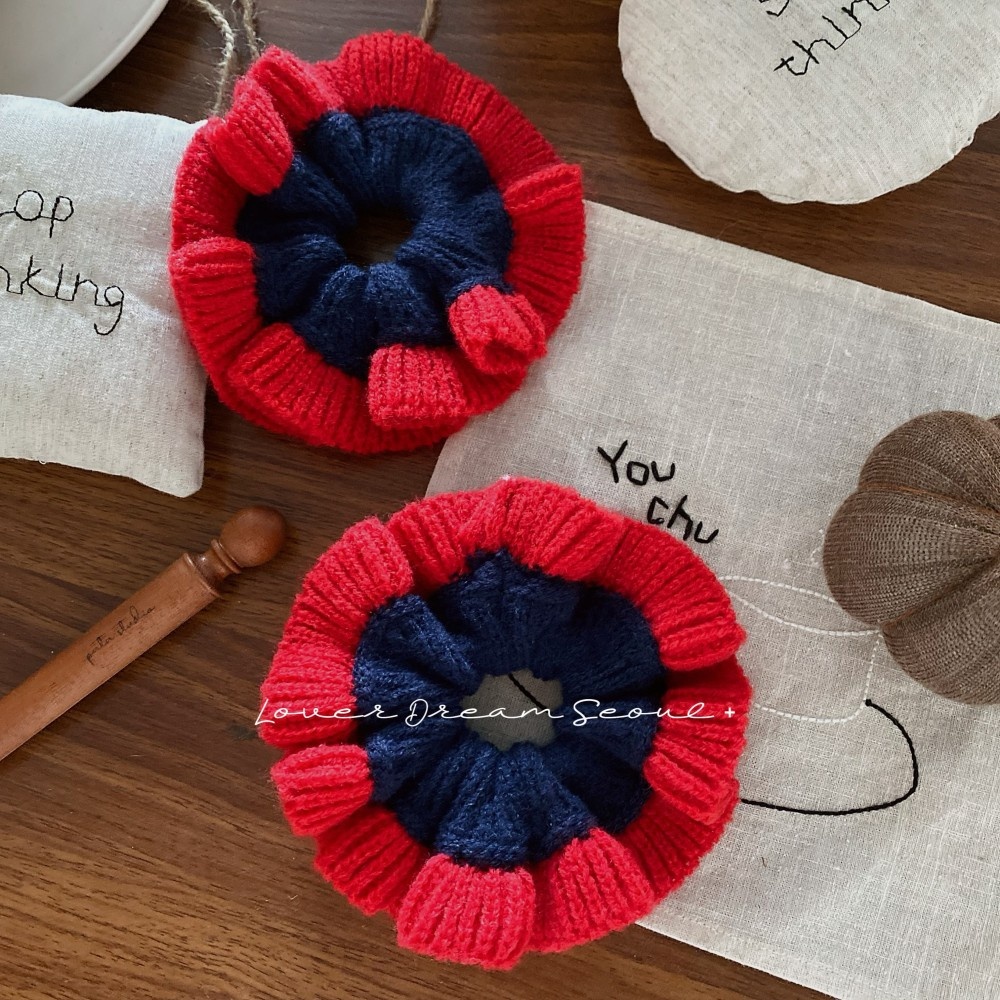 Women's Winter Knitted Yarn Bun Hair Ties Two-Tone Gradient