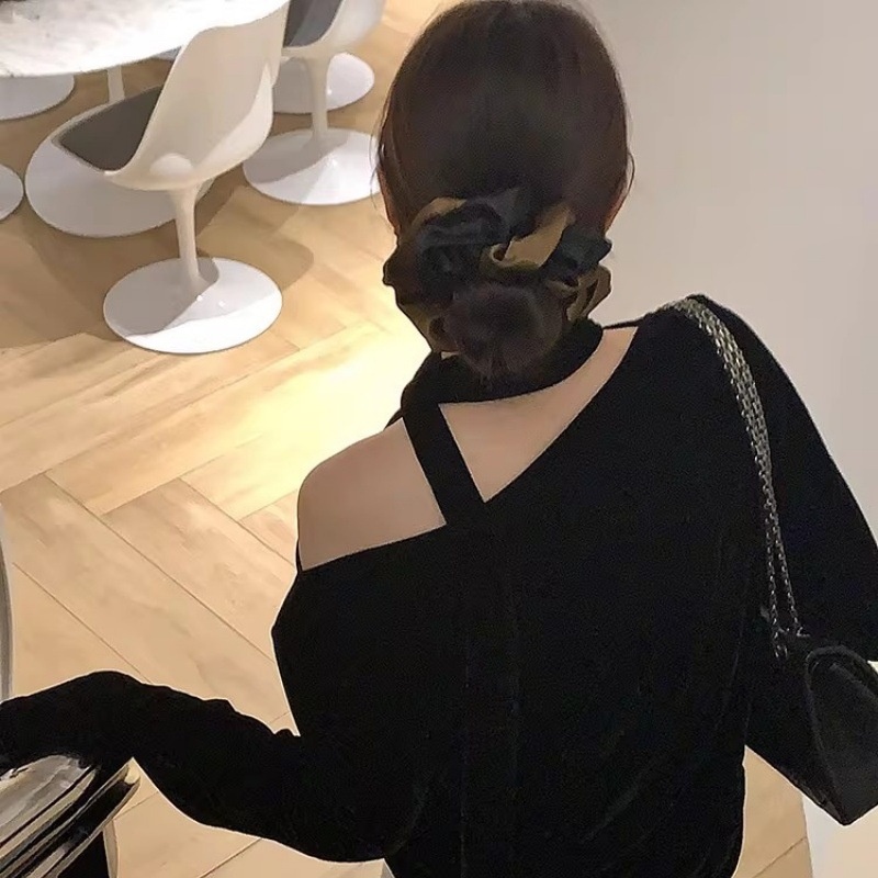 Women's Winter Satin Hair Tie Accessory Black Color Block