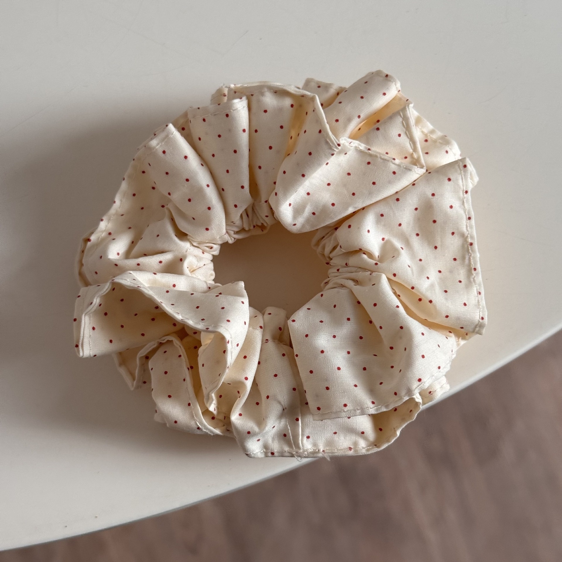 Women's Soft Cloth Hair Tie For Daily Wear Beige And Red Polka Dots