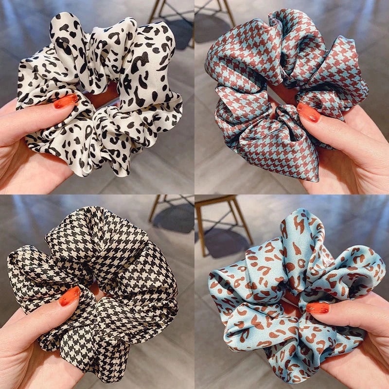 Women's Retro Casual Cloth Hair Scrunchie Lattice Leopard Print