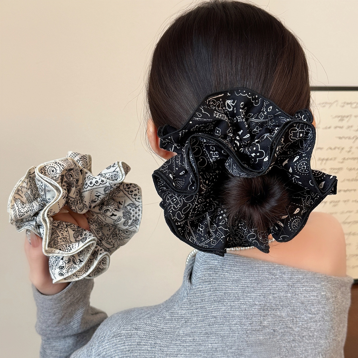 Women's Stylish Pleated Cloth Hair Scrunchies For Buns Retro Walnut Print