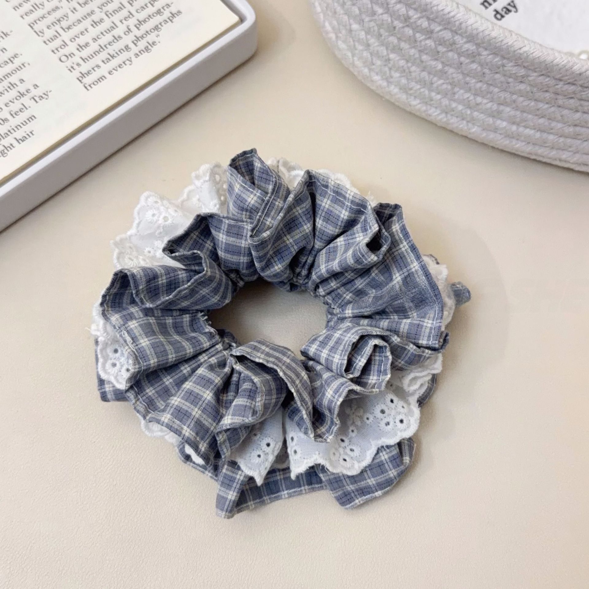 Women's Elegant Lace Hair Tie Scrunchie For Daily Wear Grey Plaid