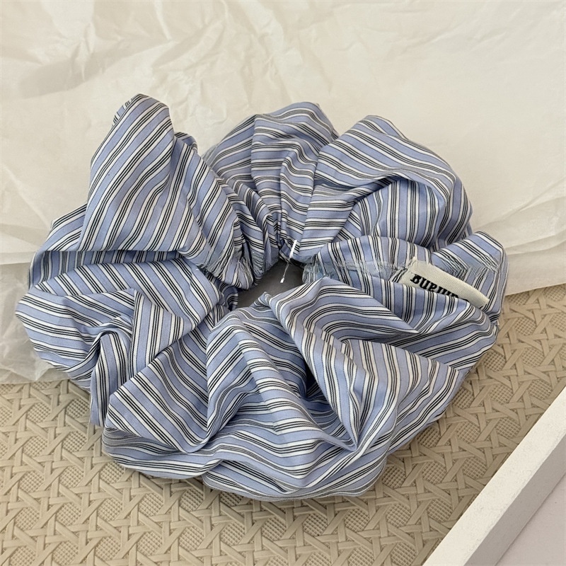 Women's Soft Cloth Hair Tie, Stylish Blue Plaid Scrunchie for All Seasons