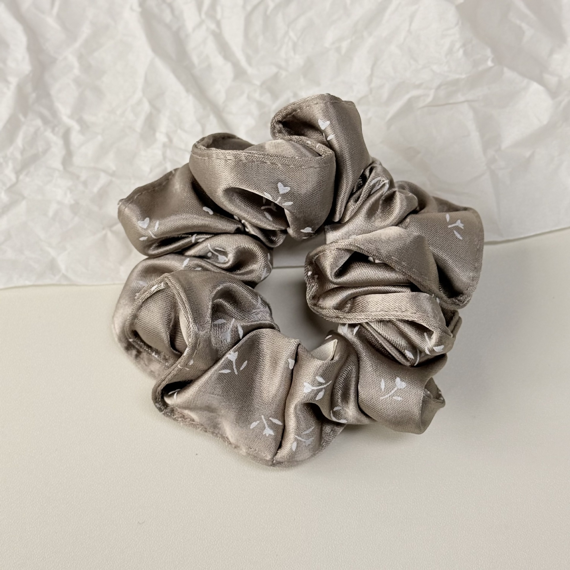 Women's Spring Summer Satin Scrunchie Hair Tie Beige Ditsy Floral