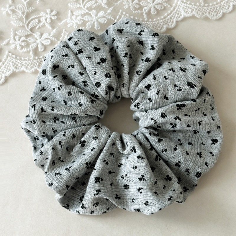 Women's Retro Cloth Elastic Hair Tie For Bun And Tail Ditsy Floral Print