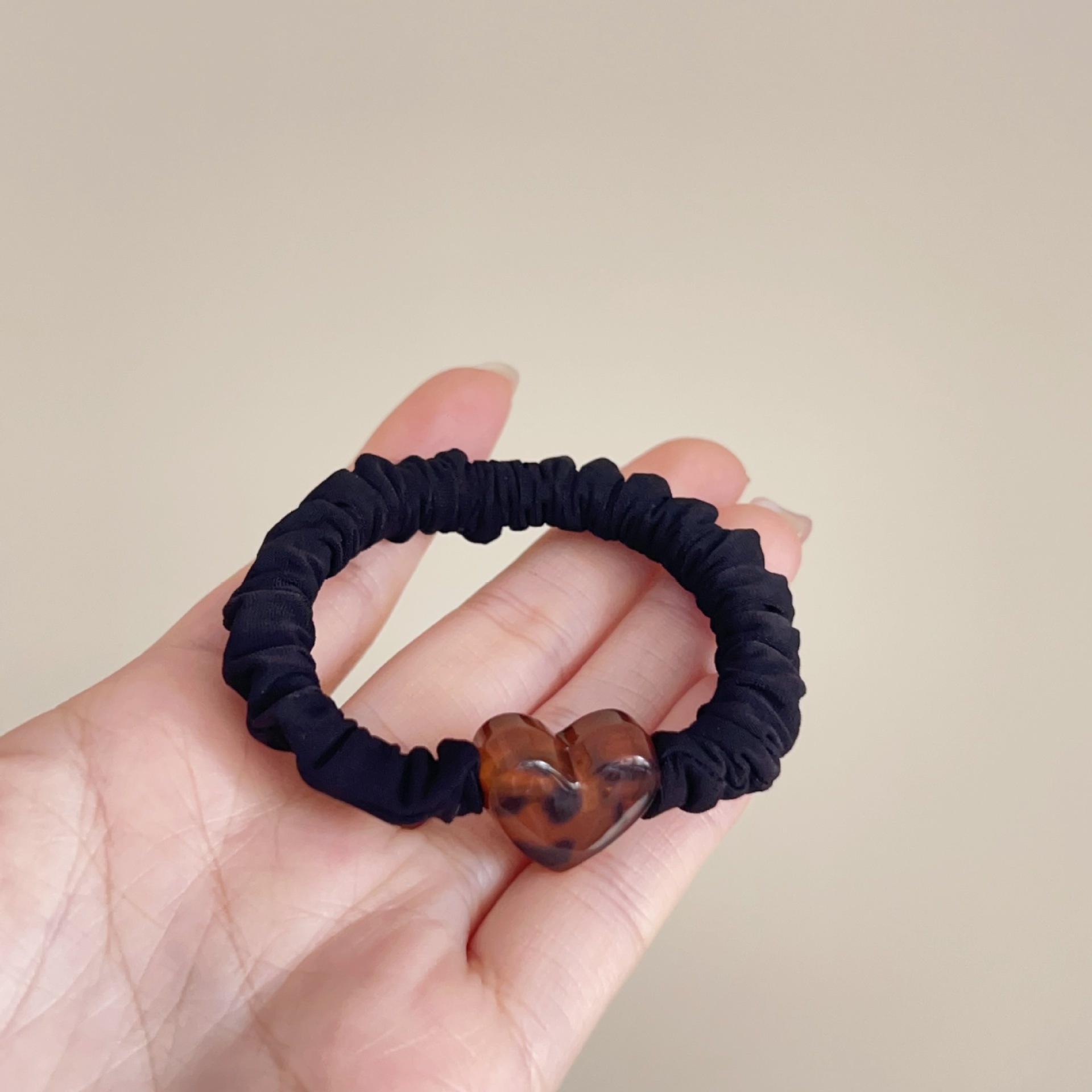 Women's Stylish Acrylic Hair Tie For Daily Wear Leopard Print