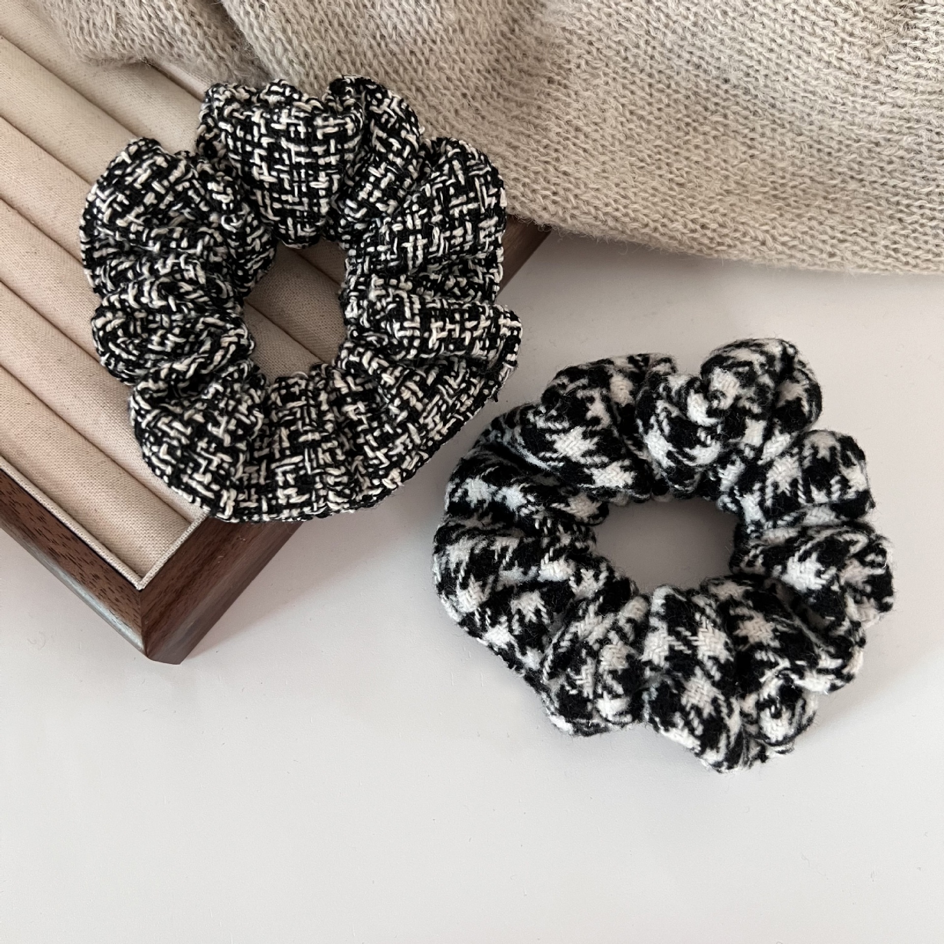 Women's Autumn Winter Cloth Bun Hair Tie Black And White Houndstooth Plaid