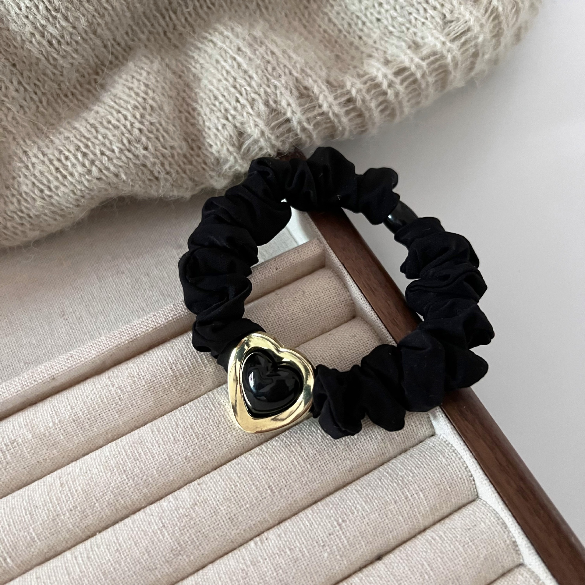 Women's Elastic Cloth Hair Tie Everyday Black White Metal Heart Hairband