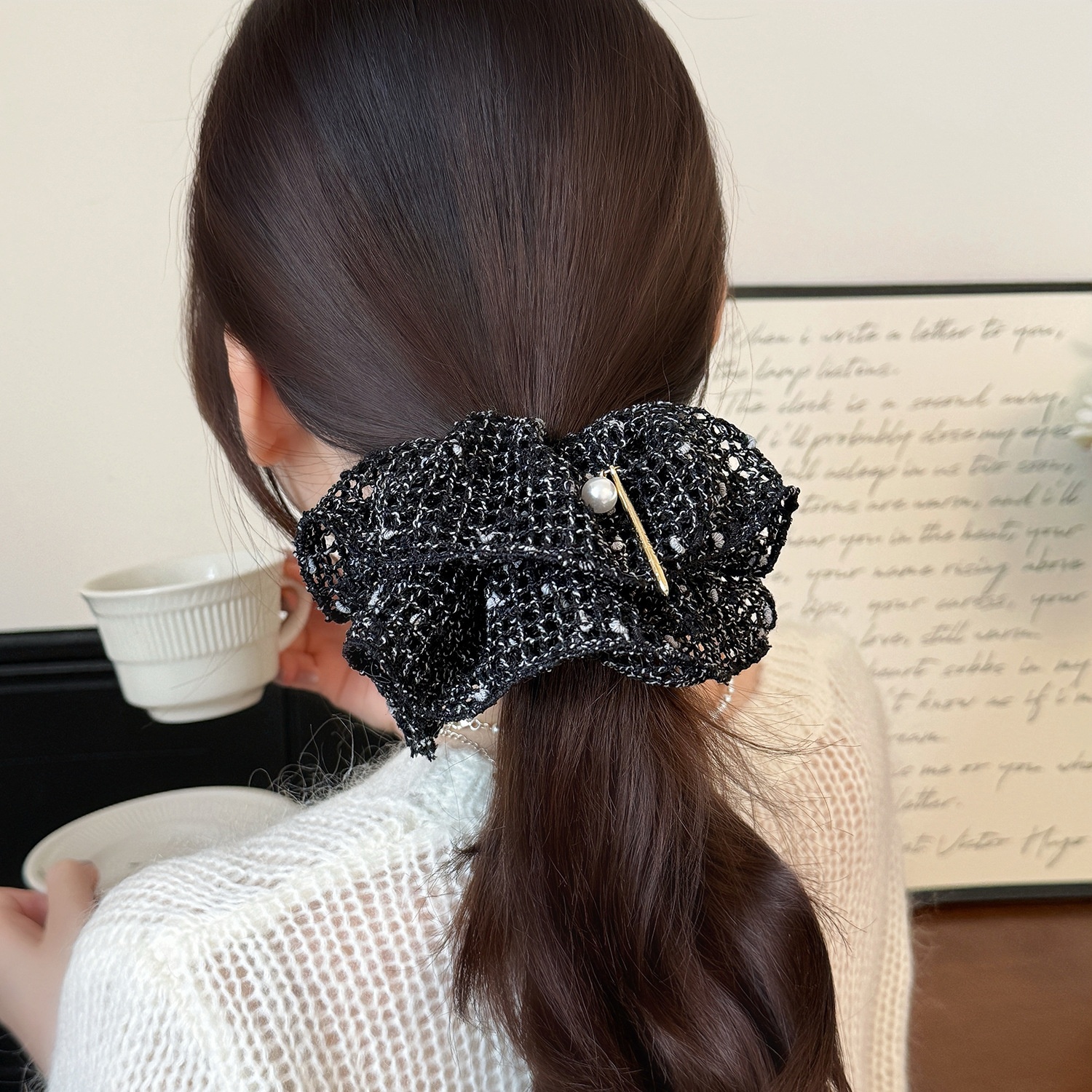 Women's Elegant Knitted Pearl Bun Hair Ties Hollow Pearl Design