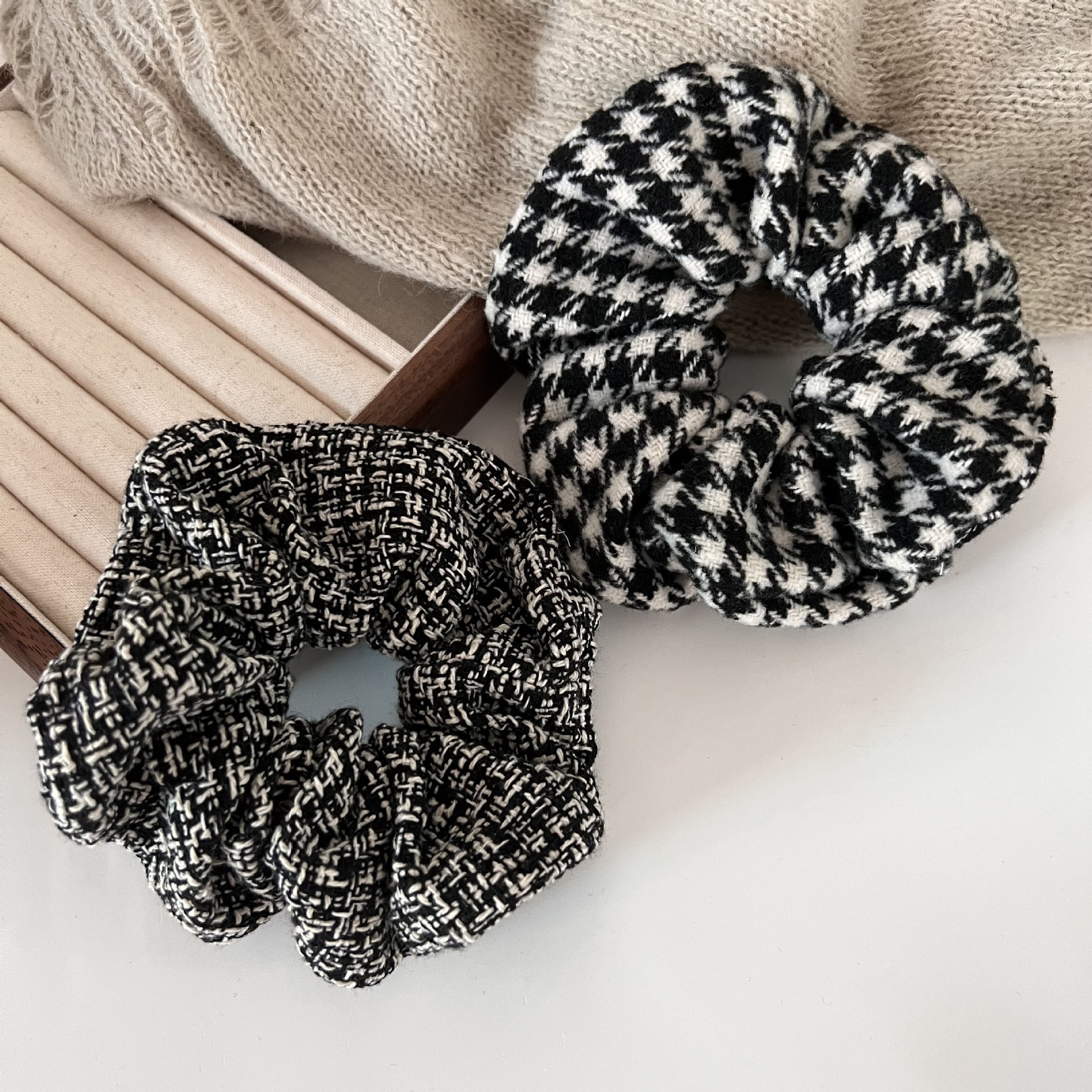 Women's Autumn Winter Cloth Bun Hair Tie Black And White Houndstooth Plaid