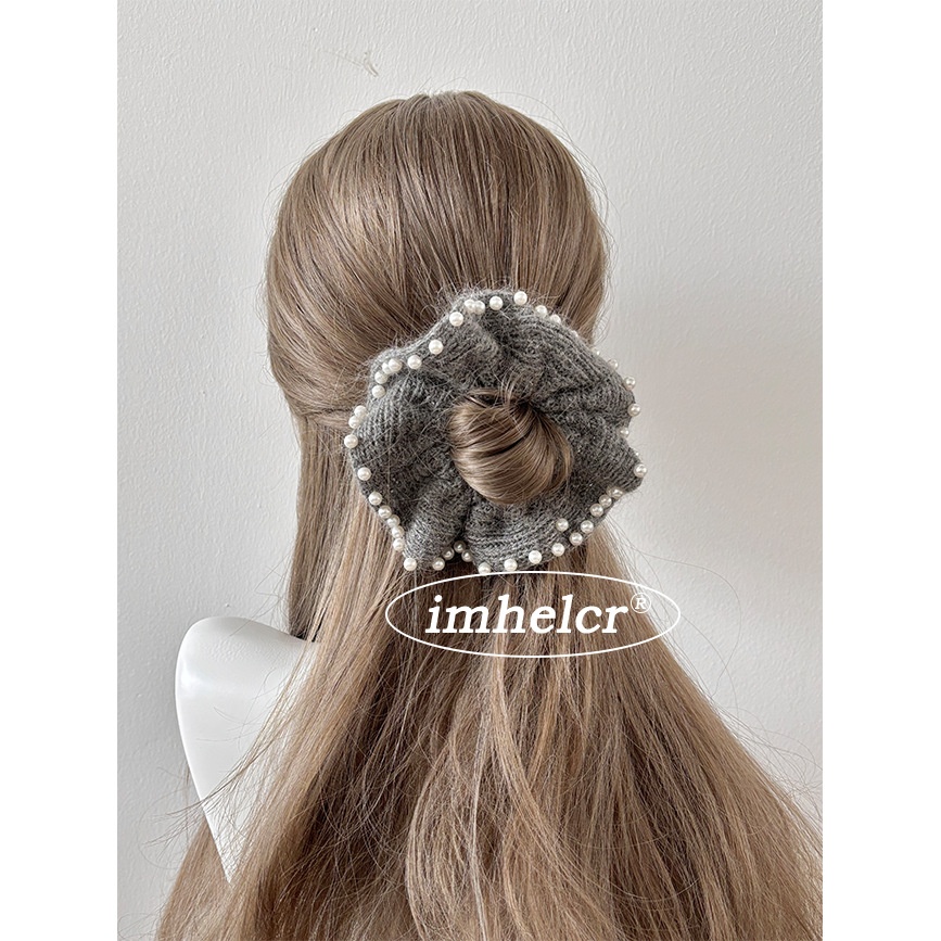 Women's Soft Knitted Pearl Edge Flower Hairband Elegant Grey Winter Wrap