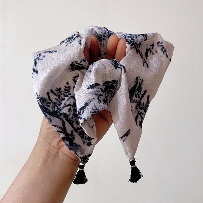 Women's Elegant Large Cloth Scrunchie Banquet Hair Tie Ditsy Floral