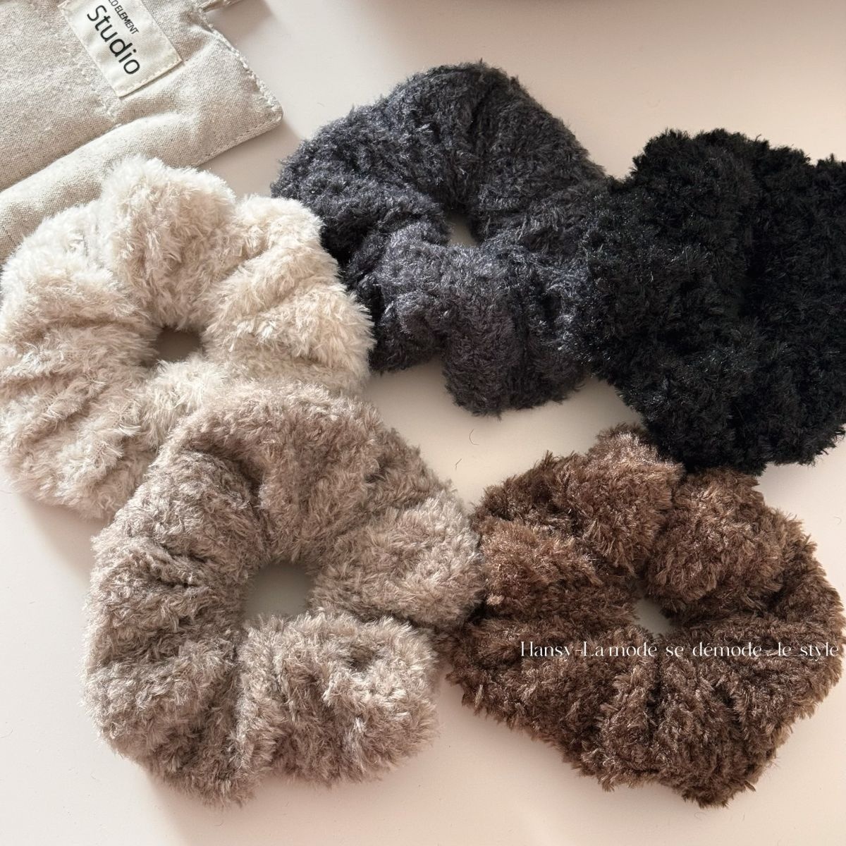 Women's Large Plush Fabric Autumn Winter Hair Ties Solid Color